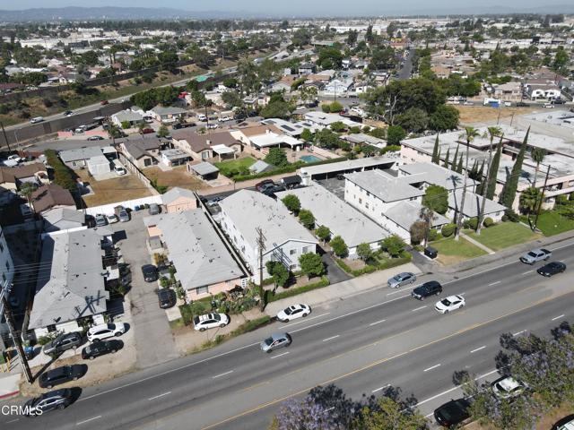 8425 Glenoaks Boulevard, Sun Valley CA: https://media.crmls.org/mediaz/8a6b454d-fed1-4313-96d2-d2daa7bc3c66.jpg
