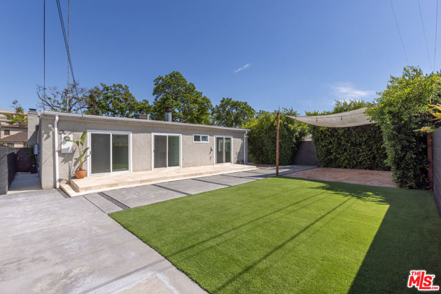 3921 S Victoria Avenue, Los Angeles CA: https://media.crmls.org/mediaz/8a6c2083-9369-4e15-bde0-e501aa6df042.jpg