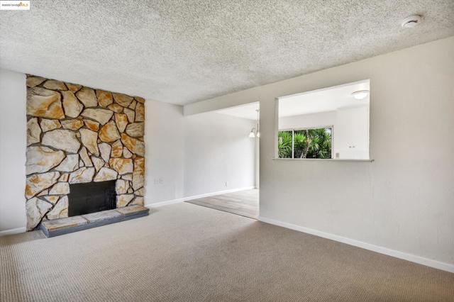 2040 Lanai Ave, San Jose CA: https://media.crmls.org/mediaz/8a6c2cd8-091b-43cc-a816-2686b459ac36.jpg