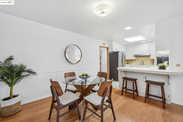 827 Norvell St, El Cerrito CA: https://media.crmls.org/mediaz/8a6de11f-596e-45e5-b175-73a922c7053d.jpg