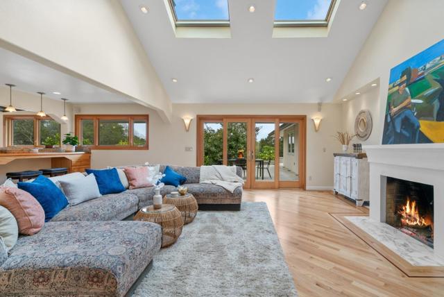 900 E Bel Mar Drive, La Selva Beach CA: https://media.crmls.org/mediaz/8a6e41cb-46e2-48be-8b36-35e838200dd4.jpg