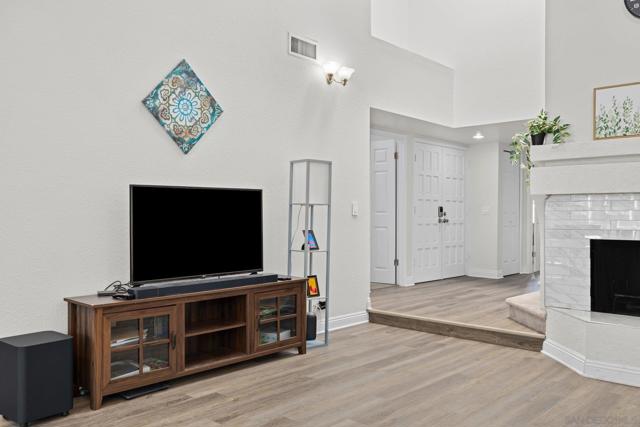 15913 Avenida Villaha, San Diego CA: https://media.crmls.org/mediaz/8a6fe74e-ed4e-40dd-9029-c672cc06342b.jpg