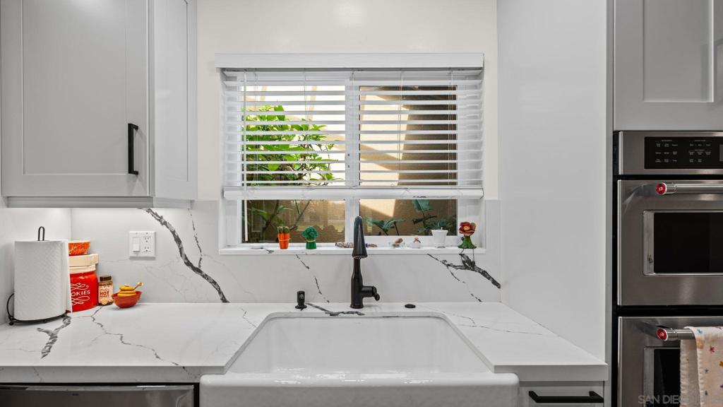 1026 La Reina - photo 7