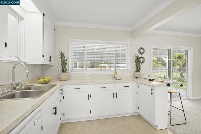 1551 Orange Street, Concord CA: https://media.crmls.org/mediaz/8a7085b8-431d-418e-be7b-cb7a9ca59ed7.jpg