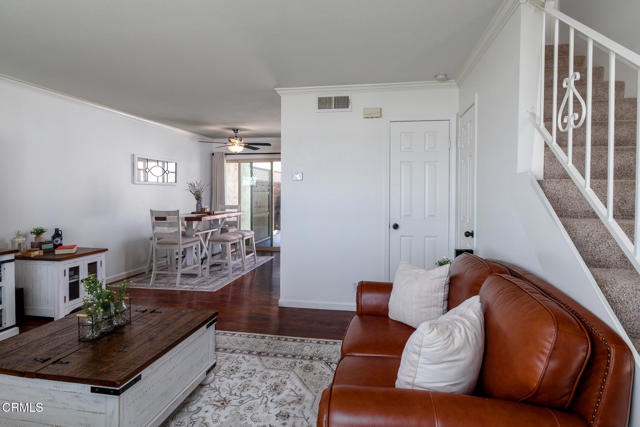 1501 Raccoon Court, Ventura CA: https://media.crmls.org/mediaz/8a70aa7b-ecbf-4d31-b93b-1984f0fe8f59.jpg