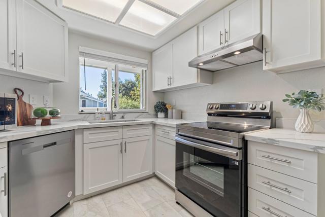 1578 Thorncrest Drive, San Jose CA: https://media.crmls.org/mediaz/8a719537-341a-4e32-96ec-cb3d89cccea5.jpg