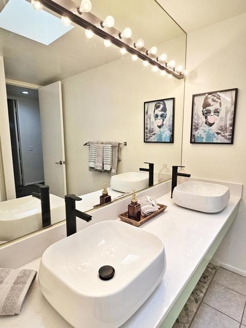28700 Taos Court, Cathedral City CA: https://media.crmls.org/mediaz/8a744e71-a349-4b98-ab8b-777f4ce4adda.jpg