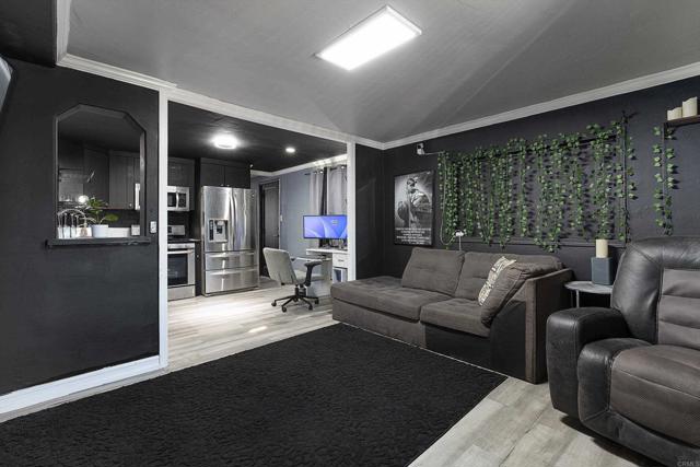 Detail Gallery Image 4 of 16 For 999 E Division St #B27,  National City,  CA 91950 - 2 Beds | 2 Baths