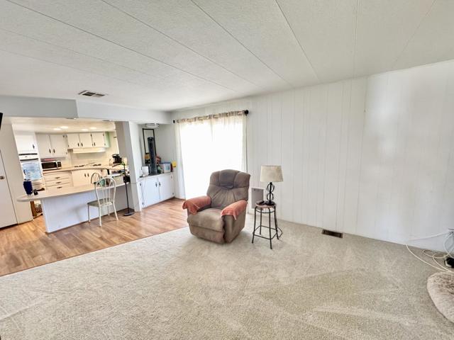 32075 Westchester Drive, Thousand Palms CA: https://media.crmls.org/mediaz/8a7510e8-7563-423d-8bf9-df0a350006ba.jpg