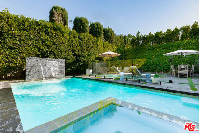 5000 Petit Avenue, Encino CA: https://media.crmls.org/mediaz/8a75157f-ccdd-4e81-8264-91d1202570c5.jpg