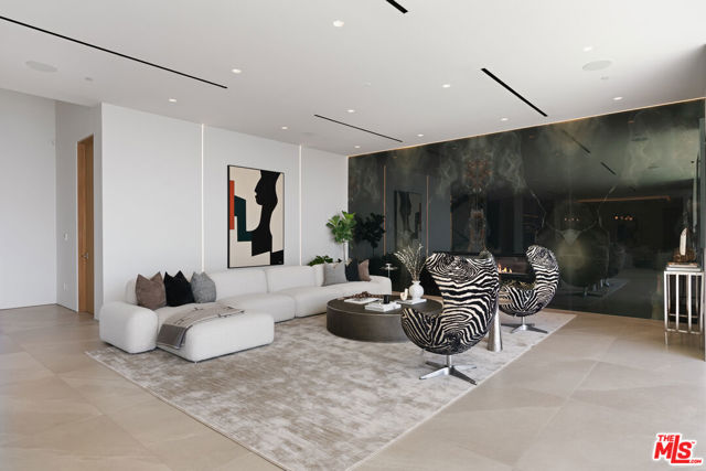 2180 Stradella Road, Los Angeles CA: https://media.crmls.org/mediaz/8a7556ac-f649-4452-b336-59a0f7417d67.jpg