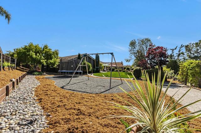 3187 High Meadow Lane, San Jose CA: https://media.crmls.org/mediaz/8a758fa4-3d71-4ff1-8017-f0f5e20582de.jpg