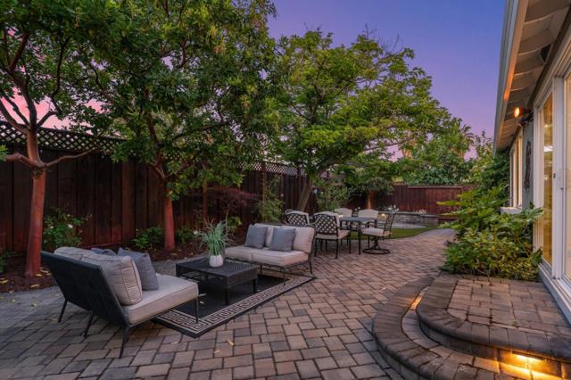321 Beach Park Boulevard, Foster City CA: https://media.crmls.org/mediaz/8a77c2b9-bc65-49c1-957d-efbacc967bf3.jpg