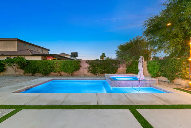 43820 Cape Cod Court, Indio CA: https://media.crmls.org/mediaz/8a781504-e378-434b-bbd0-401b12f2158c.jpg