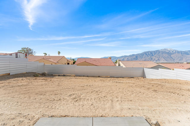 66 677 12 Th Street, Desert Hot Springs CA: https://media.crmls.org/mediaz/8a793735-8f05-4661-9e7e-fa777d9cc0db.jpg