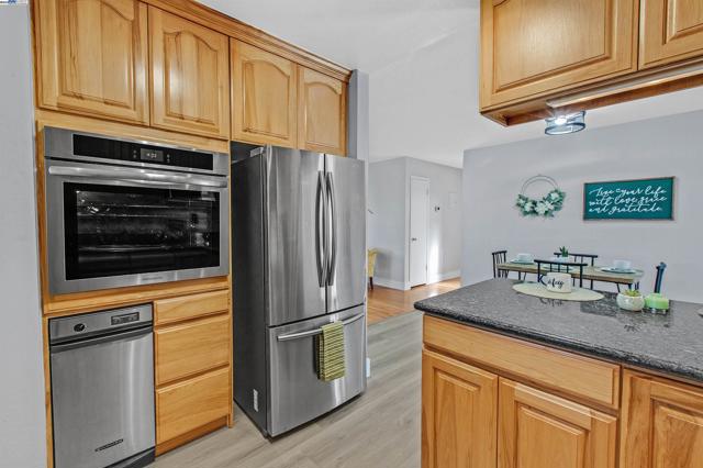 2560 Phelan Avenue, Hayward CA: https://media.crmls.org/mediaz/8a79920e-a1d7-4fea-bb1d-3f5427ff4ba7.jpg
