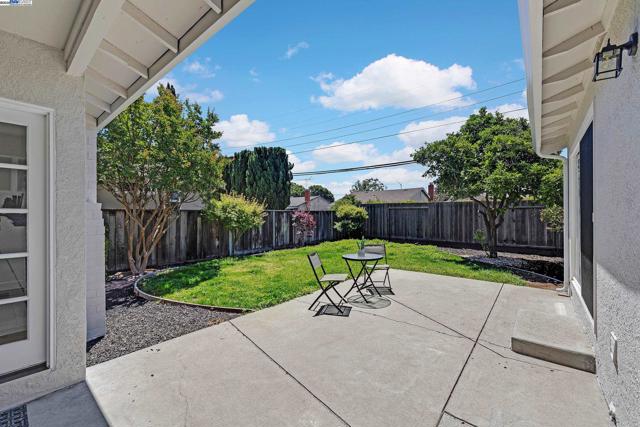 4227 Becerra Dr, Fremont CA: https://media.crmls.org/mediaz/8a79e025-536f-4ce2-b5ea-135167149a5e.jpg
