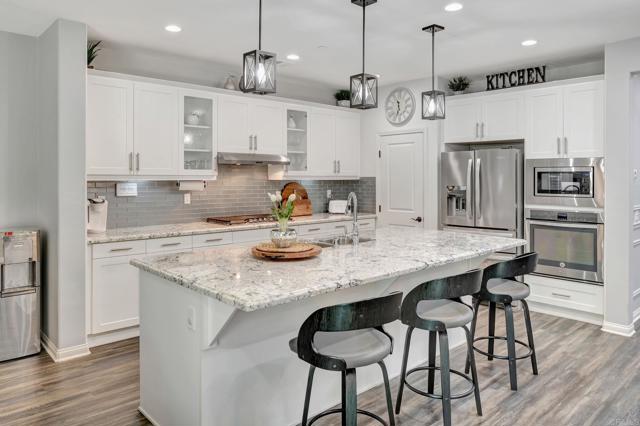 21408 Trail Ridge Drive, Escondido CA: https://media.crmls.org/mediaz/8a7a82ae-1b8d-4937-9baf-6c95b06c4fa2.jpg