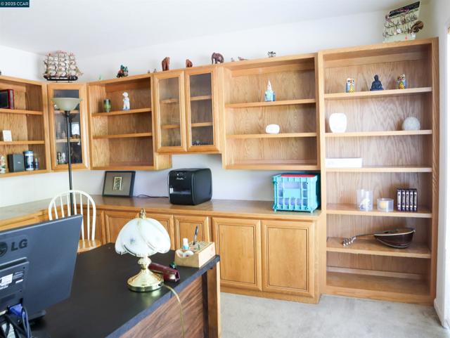 29 Heather Lane, Orinda CA: https://media.crmls.org/mediaz/8a7a93cd-a078-4018-9f50-564294176141.jpg