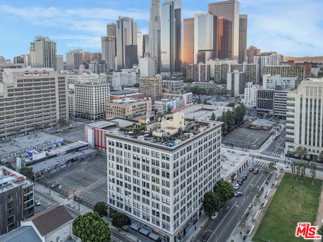 108 W 2nd Street, Los Angeles CA: https://media.crmls.org/mediaz/8a7b430b-e46d-49a0-923b-efb59a07b851.jpg