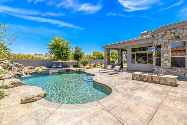 28 Clancy Lane S Lane, Rancho Mirage CA: https://media.crmls.org/mediaz/8a7c4f1c-56d6-4e08-bc0f-fc5ec9dbcdef.jpg