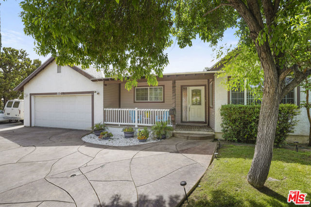 7017 Vicky Avenue, West Hills CA: https://media.crmls.org/mediaz/8a7ca79d-5011-4e3e-b854-6db80d59baa1.jpg