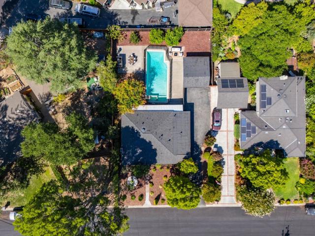 15603 Benedict Lane, Los Gatos CA: https://media.crmls.org/mediaz/8a7ee149-9f1c-4198-860e-d451ea17d50f.jpg