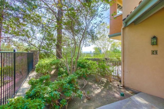 12079 Tivoli Park Row, San Diego CA: https://media.crmls.org/mediaz/8a7f808b-1953-4b42-aeeb-d8368726ddf5.jpg