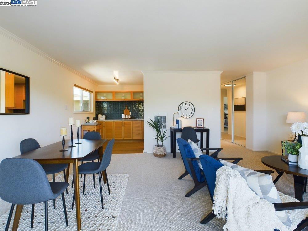 321 Warwick Ave #303