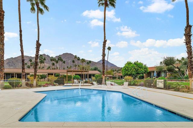45475 Pueblo Road, Indian Wells CA: https://media.crmls.org/mediaz/8a7fa967-f395-4278-8ffb-b718381f9203.jpg
