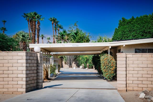 45901 Toro Peak Road, Palm Desert CA: https://media.crmls.org/mediaz/8a8021f4-a20e-4f96-97ad-1231b67a7ba3.jpg