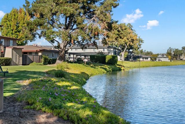 1640 Marina Court, San Mateo CA: https://media.crmls.org/mediaz/8a804cb5-bc45-4a94-a687-4ab222cd5fe2.jpg