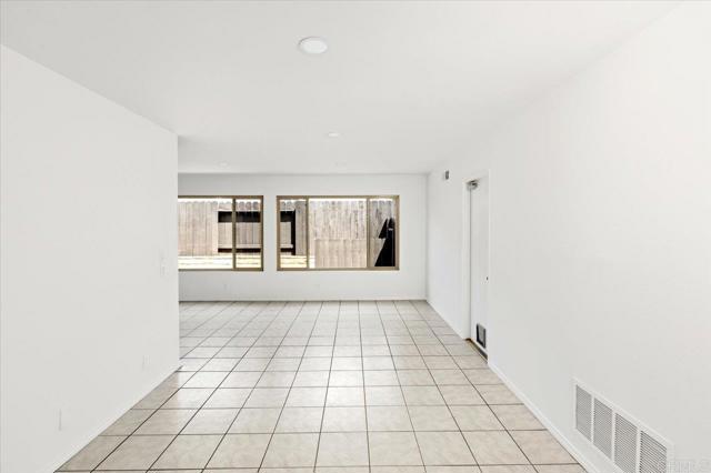 13554 Del Marino Avenue, Poway CA: https://media.crmls.org/mediaz/8a804e5a-599f-41b4-98bd-2ebd58211af7.jpg