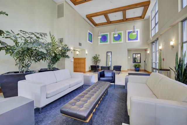 175 W Saint James Street, San Jose CA: https://media.crmls.org/mediaz/8a8085b0-12f8-4515-a911-b5e282f171e4.jpg