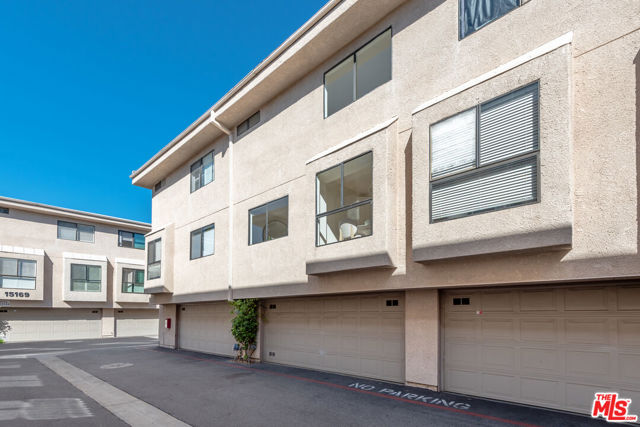 15167 Magnolia Boulevard, E photo 26