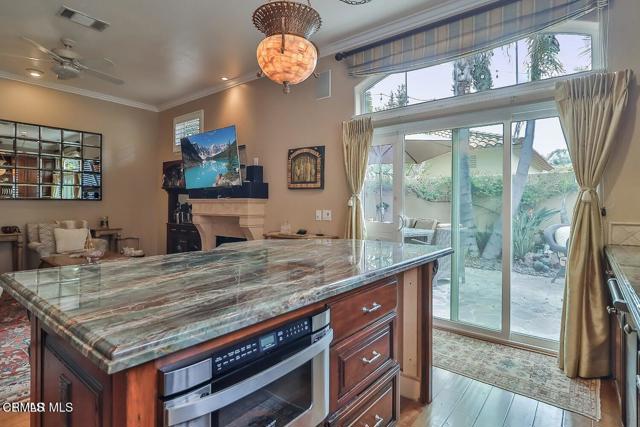 Detail Gallery Image 12 of 27 For 963 Corte Augusta, Camarillo,  CA 93010 - 4 Beds | 2/1 Baths