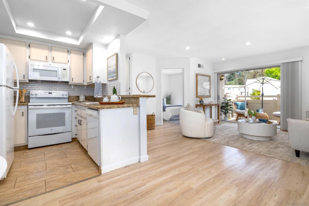 8811 Gilman Dr - photo 3