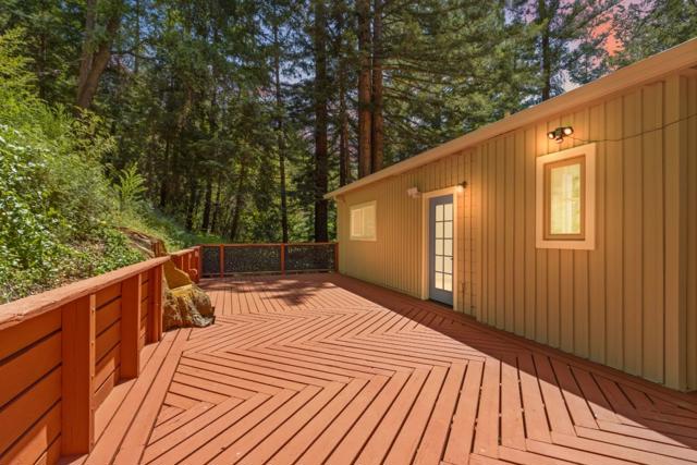 330 Huckleberry Lane, Boulder Creek CA: https://media.crmls.org/mediaz/8a8292c1-7db3-4f19-ae25-9f2ef97f49fe.jpg