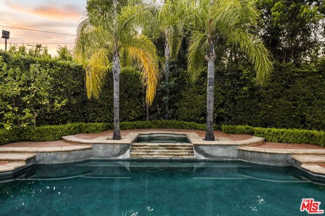 13845 Magnolia Boulevard, Sherman Oaks CA: https://media.crmls.org/mediaz/8a82d57b-7f39-4cf4-98d3-3d7fa7f0c488.jpg