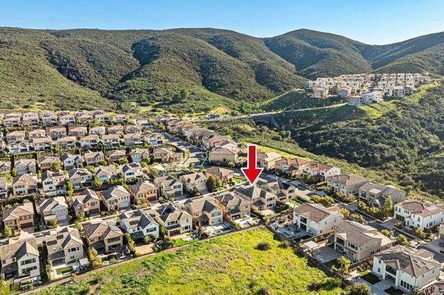 Detail Gallery Image 11 of 60 For 15858 Anjou Ln, San Diego,  CA 92127 - 5 Beds | 3 Baths