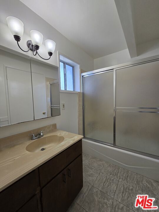 1703 Amherst Avenue, Los Angeles CA: https://media.crmls.org/mediaz/8a82fba4-6066-4408-bb8a-a15f4d733cc9.jpg
