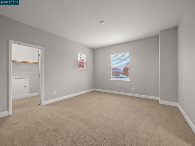 929 Painted Shore Court, Oakley CA: https://media.crmls.org/mediaz/8a832a76-3fdd-48d3-bdf5-b072c2bb114b.jpg