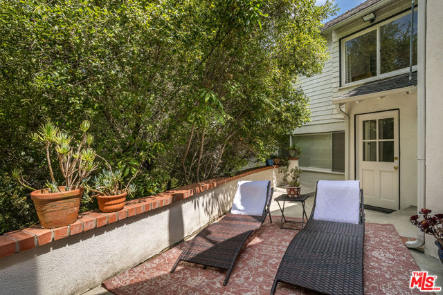Drew Fenton | 172 S Woodburn Drive Los Angeles CA | MLS: 7292069