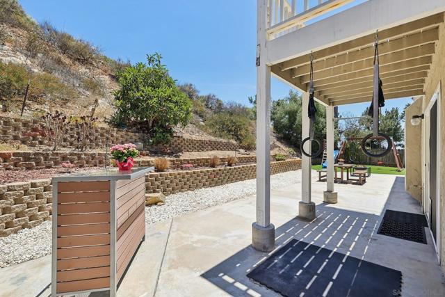 9233 Lethbridge Way, San Diego CA: https://media.crmls.org/mediaz/8a837020-21ad-4065-a710-bb75f041acb4.jpg