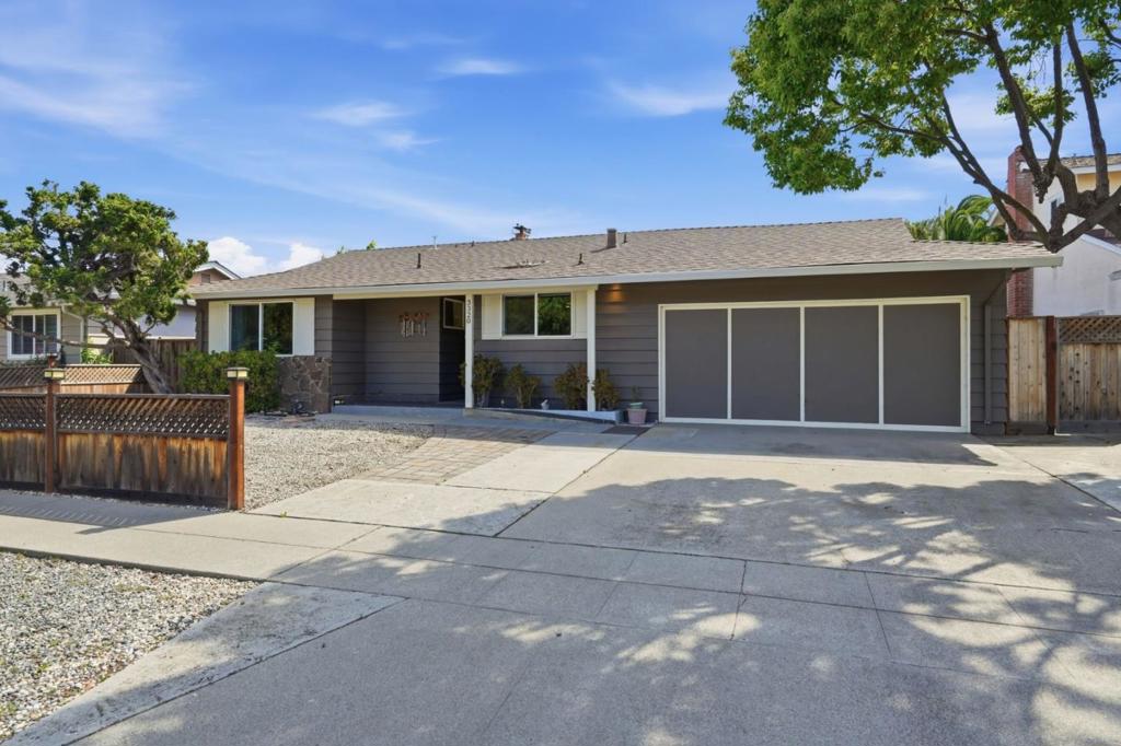 3320 Cherry Avenue