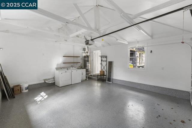 1806 Newell Ave, Walnut Creek CA: https://media.crmls.org/mediaz/8a845287-c41f-407a-8a0a-d6b619db40d7.jpg