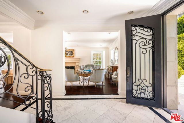 10914 Bellagio Road, Los Angeles CA: https://media.crmls.org/mediaz/8a84e961-f54f-487a-87d4-0356b889e8fc.jpg