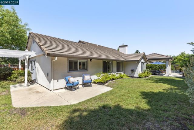 2232 Normandy Cir, Livermore CA: https://media.crmls.org/mediaz/8a85691e-7d1e-474d-87cb-c0e430043b71.jpg