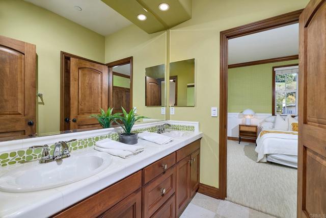 Detail Gallery Image 30 of 43 For 6591 Halite Place, Carlsbad,  CA 92009 - 5 Beds | 5/1 Baths