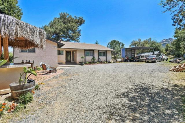 17915 Mark Lee Dr, Jamul CA: https://media.crmls.org/mediaz/8a881a70-a3a0-48bf-999d-27deb3525d68.jpg